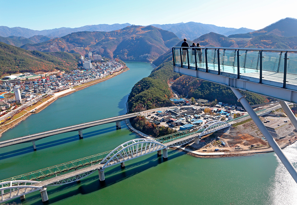 Mancheonha Skywalk